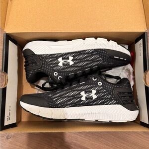 Women’s under armor sneakers!
